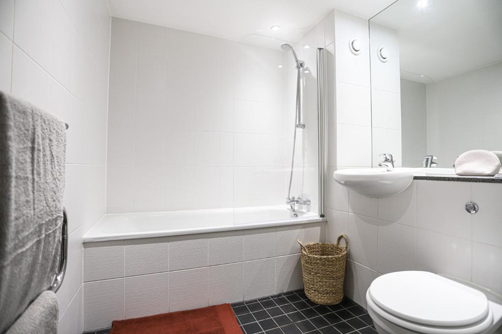 Apartment in Liverpool - View 5
