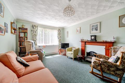 2 bedroom semi-detached bungalow for sale, Elmtree Road, Ruskington, Sleaford, Lincolnshire, NG34