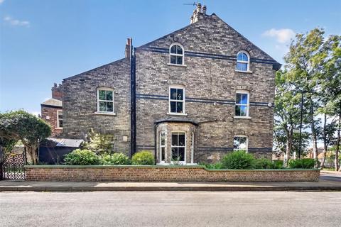 5 bedroom terraced house for sale, Cromwell Road, York
