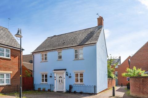 3 bedroom detached house for sale, Dunvant Road, SWINDON