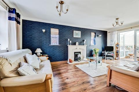 3 bedroom detached house for sale, Dunvant Road, SWINDON