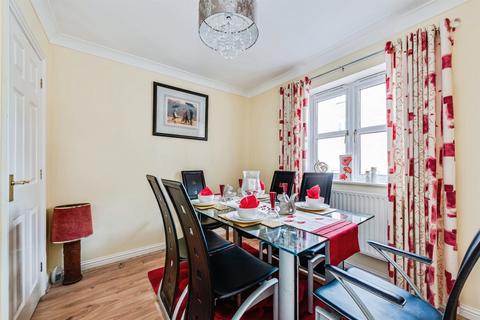 3 bedroom detached house for sale, Dunvant Road, SWINDON