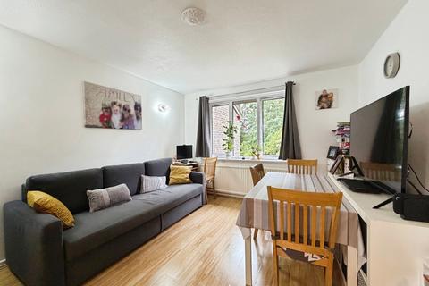 2 bedroom maisonette for sale, Greenham Wood, Bracknell, Berkshire