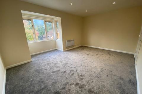 Studio to rent, Mead Avenue, Langley SL3