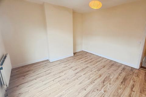 2 bedroom terraced house to rent, Fram Street, Salford, M6