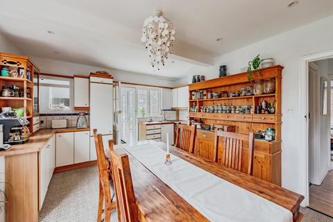 4 bedroom chalet for sale, North Road, Crawley