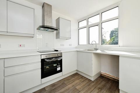 4 bedroom semi-detached house for sale, Eastern Road, RAYLEIGH, Essex, SS6