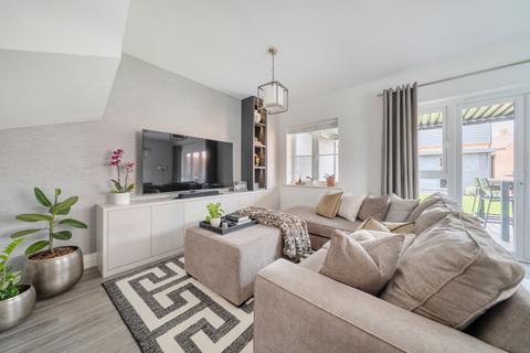 4 bedroom semi-detached house for sale, Honeysuckle Copse, Warfield, Bracknell