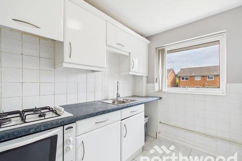 2 bedroom maisonette to rent, Northfleet Close, Vinters Park, Maidstone, ME14