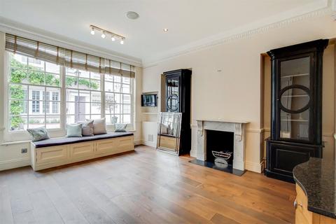 4 bedroom terraced house for sale, Princes Gate Mews, South Kensington, London, SW7