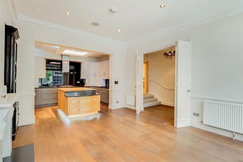 4 bedroom terraced house for sale, Princes Gate Mews, South Kensington, London, SW7