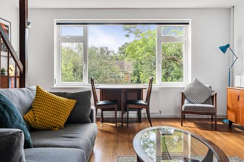 4 bedroom end of terrace house for sale, Oaklands Road, Bromley