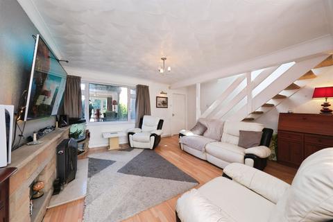 3 bedroom semi-detached house for sale, Rose Hill Court, Bolsover, Chesterfield