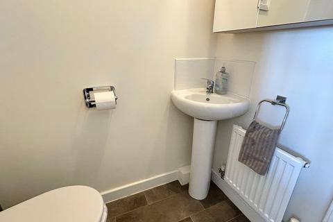 2 bedroom semi-detached house for sale, Meadow Bank, Allerton, Bradford, BD15