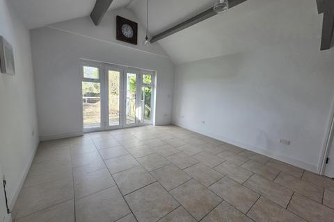 2 bedroom detached bungalow for sale, Eynons Ford Lane, Reynoldston, Swansea, City And County of Swansea.