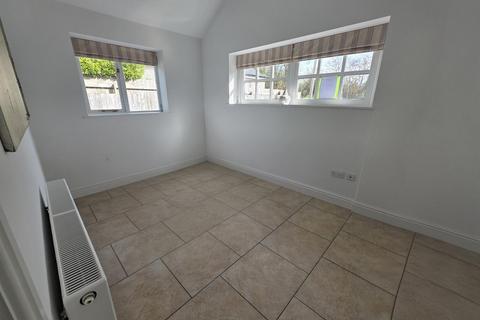 2 bedroom detached bungalow for sale, Eynons Ford Lane, Reynoldston, Swansea, City And County of Swansea.