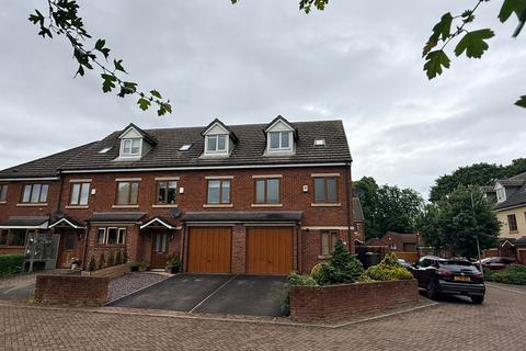 3 bedroom townhouse to rent, Baptist Lane, Ossett, WF5