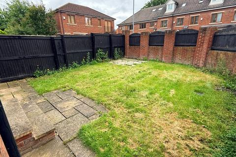 3 bedroom townhouse to rent, Baptist Lane, Ossett, WF5