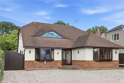 4 bedroom detached house for sale, Sugden Avenue, Wickford, Essex, SS12