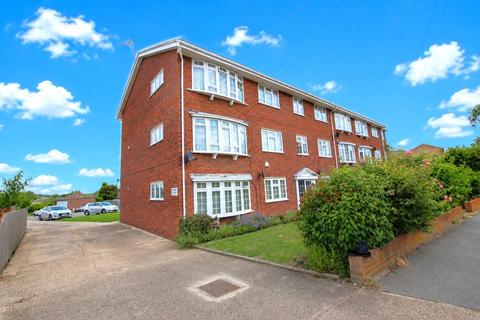 2 bedroom flat for sale, Turpins Court, Clacton on Sea,  CO15