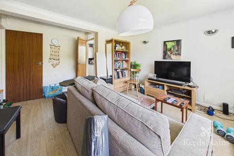 2 bedroom apartment for sale, Hollins Lane, Sheffield S6