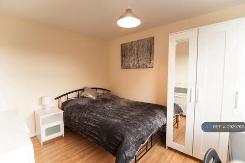 1 bedroom in a house share to rent, Brendon Avenue, Luton, LU2