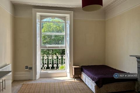 1 bedroom in a house share to rent, Ellenborough Crescent, Weston Super Mare, BS23