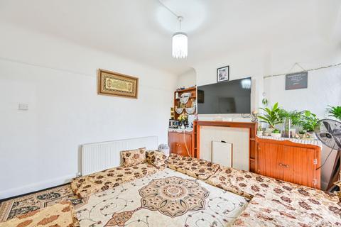2 bedroom flat for sale, Tanfield Avenue, Neasden, London, NW2