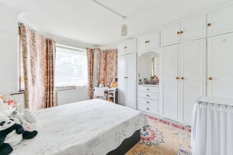2 bedroom flat for sale, Tanfield Avenue, Neasden, London, NW2