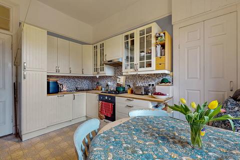 2 bedroom flat for sale, Albert Road, Glasgow G42
