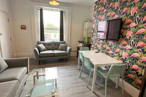 4 bedroom house share to rent, 14 Radnor Street, GFF