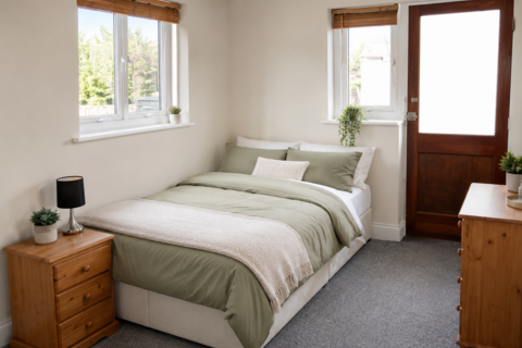 4 bedroom house share to rent, 14 Radnor Street, GFF