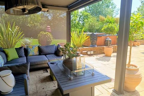 5 bedroom detached house for sale, Steeres Hill, Rusper