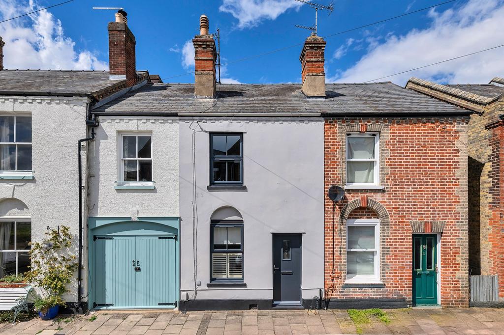 2 bedroom terraced house for sale