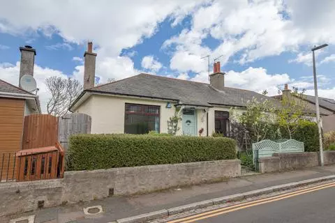 2 bedroom semi-detached bungalow for sale