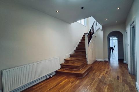 undefined, Hendon, London
