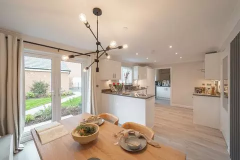 4 bedroom detached house for sale – pohled 3
