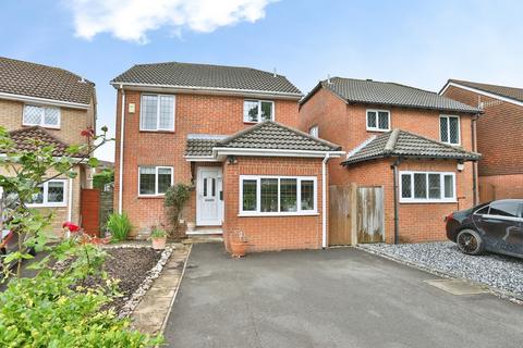 Detached house - Spetisbury Close, MUSCLIFF, Bournemouth, Dorset, BH9