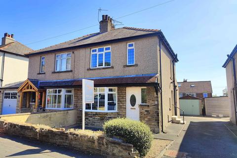 3 bedroom semi-detached house for sale, Mountfields, Halifax HX3