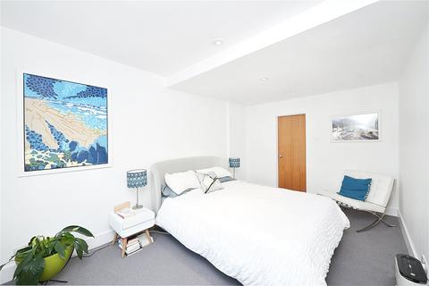 3 bedroom mews for sale, Gloucester Mews, London, W2