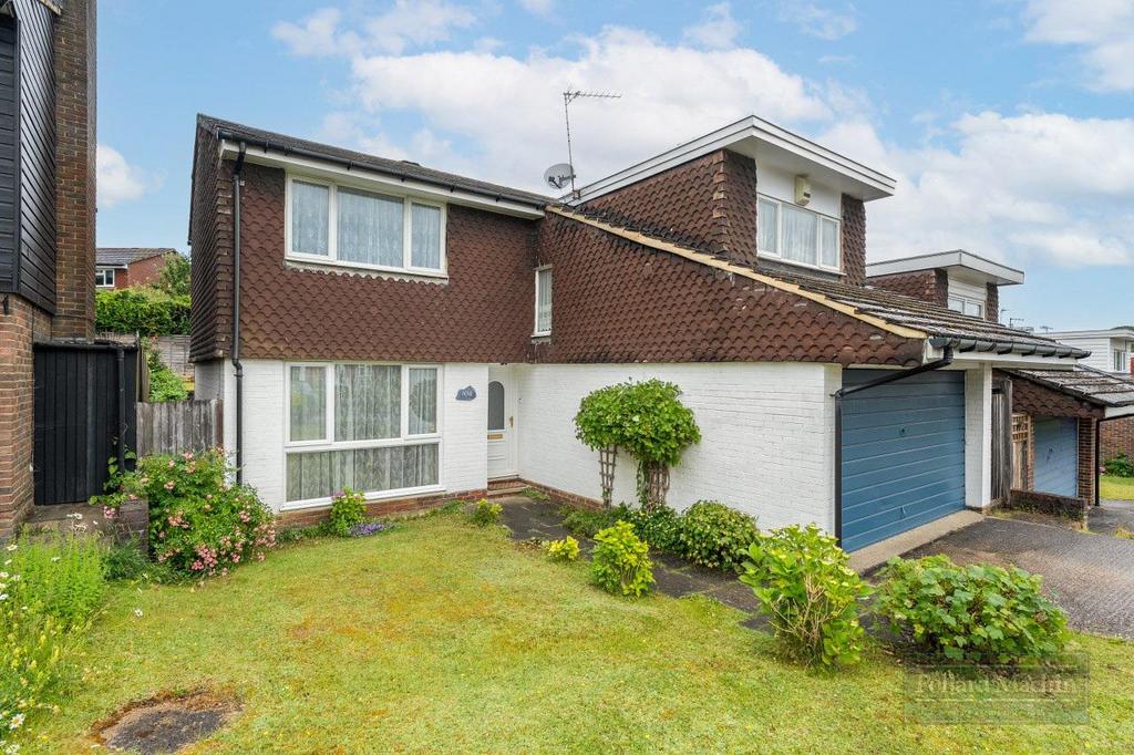 Detached house exterior, garage