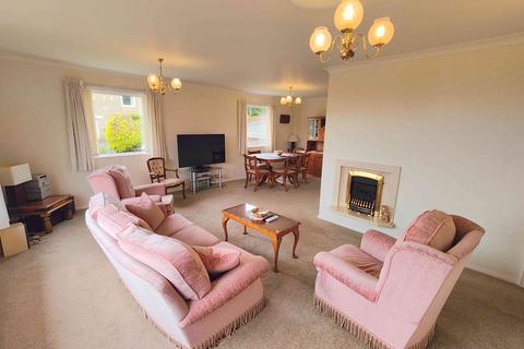 3 bedroom detached bungalow for sale, Guildway, Halifax HX2