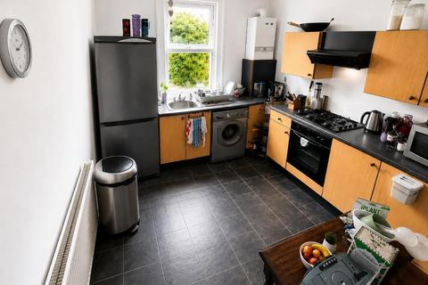 1 bedroom flat for sale, Ravensbourne Road, Bromley, Kent, BR1 1HW