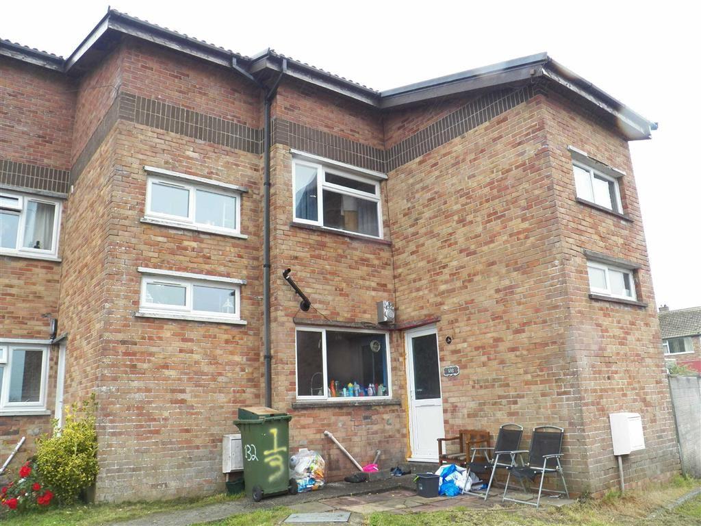 Maesglas, CARDIGAN 4 bed end of terrace house £89,500