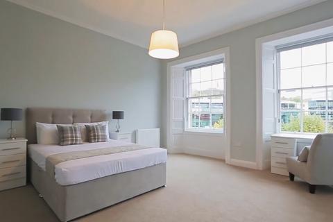 5 bedroom flat to rent, Picardy Place, Edinburgh EH1