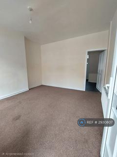 2 bedroom terraced house to rent, Spreadbury Street, Manchester, M40