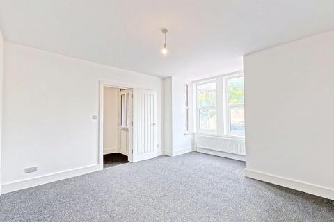 1 bedroom apartment to rent, Flat 2,  London Road, Sittingbourne