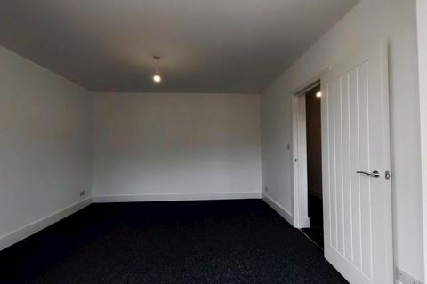 1 bedroom apartment to rent, Flat 2,  London Road, Sittingbourne