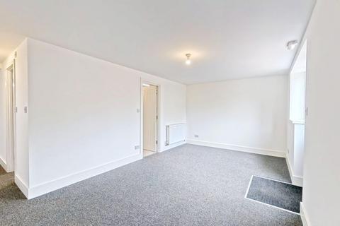 1 bedroom apartment to rent, Flat 1, 1  London Road, Sittingbourne