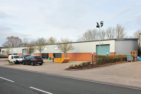 Warehouse to rent, Oak Dr Hartlebury DY10 4JB